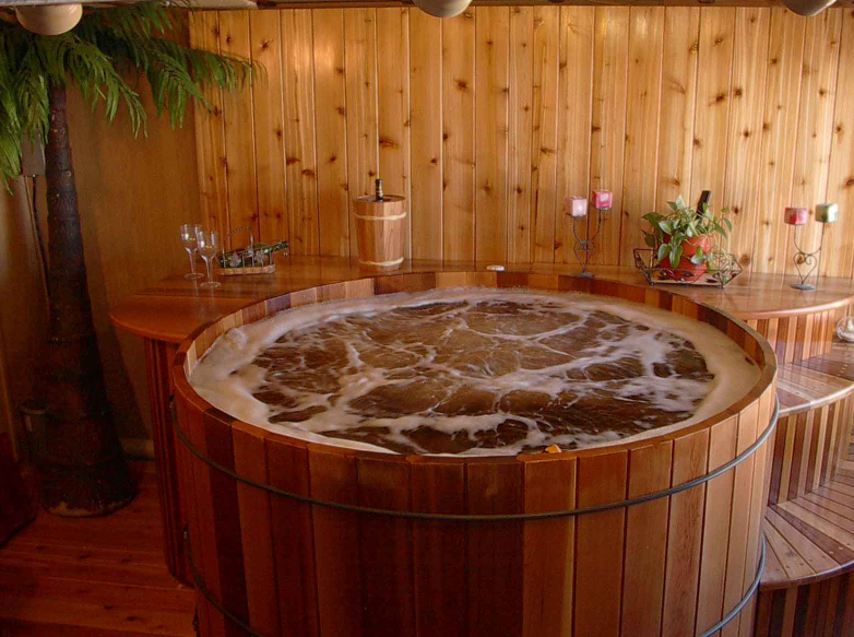 round spa bath