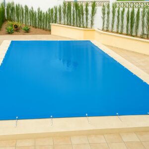 cover the swimming pool